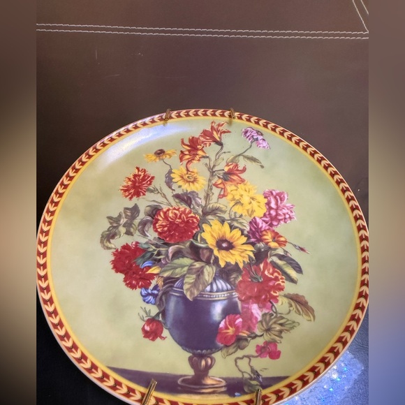 Other - Floral Decorative Plate with Vase Design